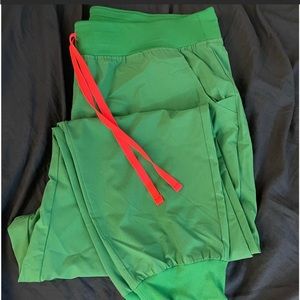XXL petite FIGS Safety Green FreeX joggers